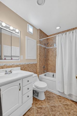 762 Dempster Street D212, Mount Prospect, IL 60056