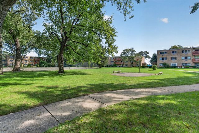 762 Dempster Street D212, Mount Prospect, IL 60056