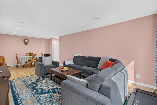 762 Dempster Street D212, Mount Prospect, IL 60056