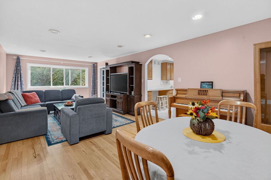 762 Dempster Street D212, Mount Prospect, IL 60056 — photo 3