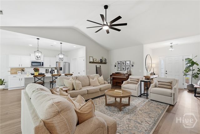 30 Henslow Field, Savannah, GA 31419