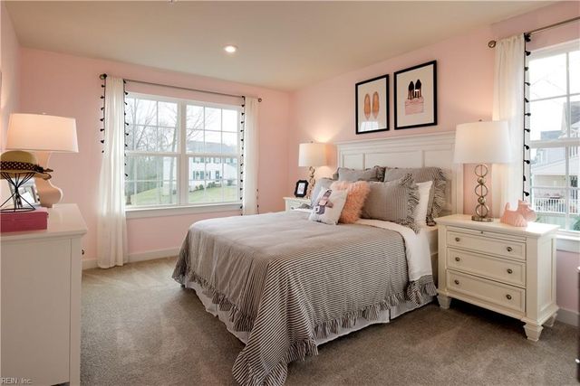 170 Tractor LN, Moyock, NC 27958