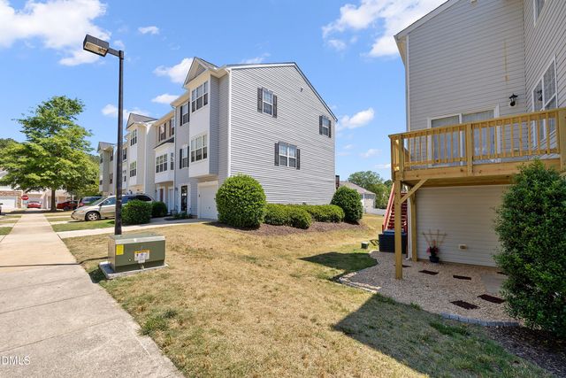5101 Neuse Commons Lane, Raleigh, NC 27616