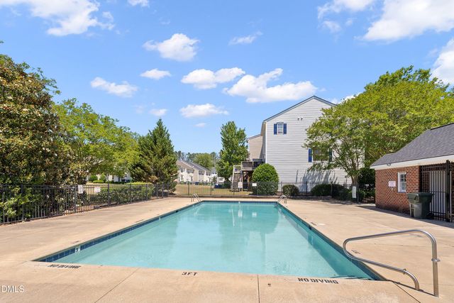 5101 Neuse Commons Lane, Raleigh, NC 27616