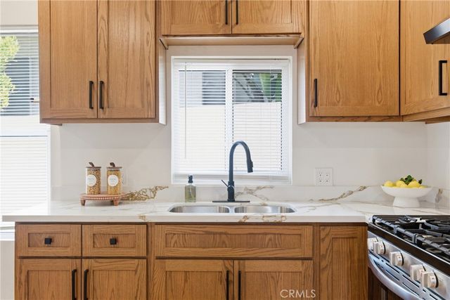 812 Alpine Street, Los Angeles, CA 90012
