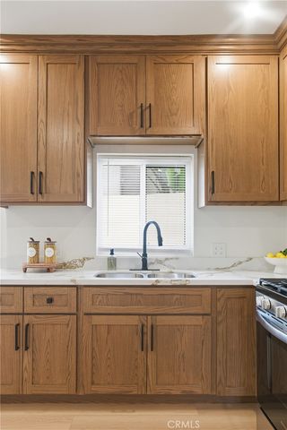 812 Alpine Street, Los Angeles, CA 90012