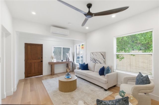 812 Alpine Street, Los Angeles, CA 90012
