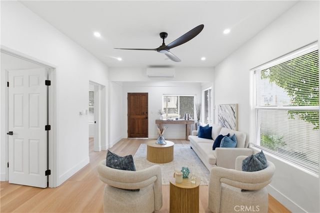 812 Alpine Street, Los Angeles, CA 90012