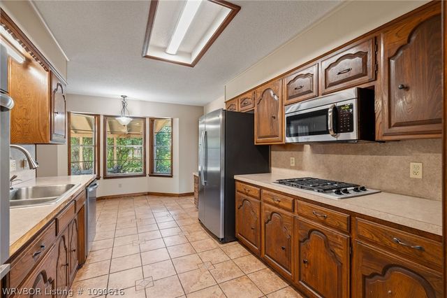 1300 Southridge Lane, Fort Smith, AR 72908