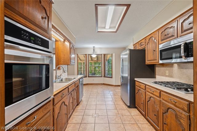 1300 Southridge Lane, Fort Smith, AR 72908