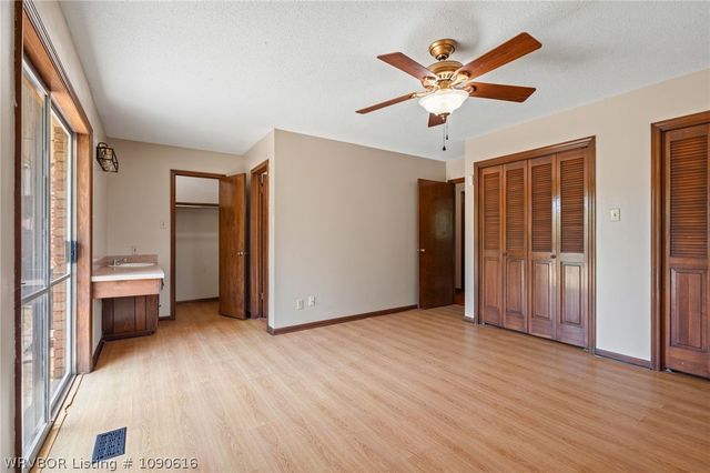 1300 Southridge Lane, Fort Smith, AR 72908