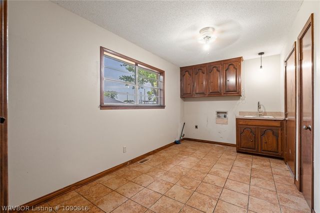 1300 Southridge Lane, Fort Smith, AR 72908