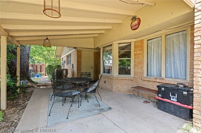 1300 Southridge Lane, Fort Smith, AR 72908