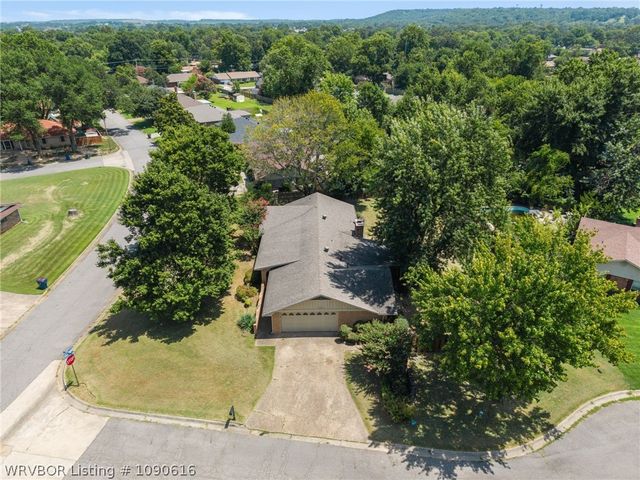 1300 Southridge Lane, Fort Smith, AR 72908