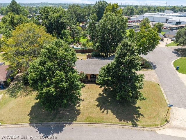 1300 Southridge Lane, Fort Smith, AR 72908