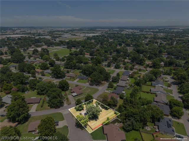 1300 Southridge Lane, Fort Smith, AR 72908