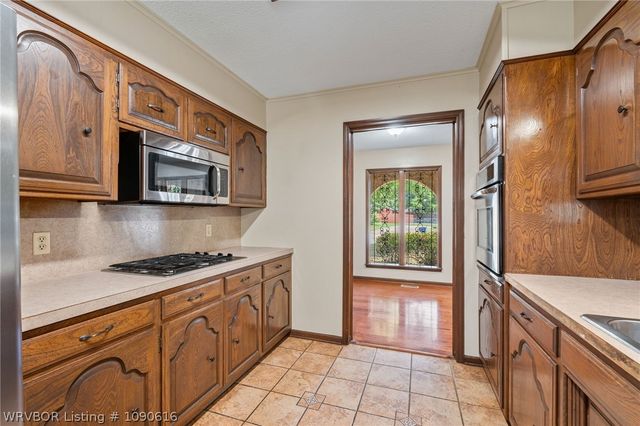 1300 Southridge Lane, Fort Smith, AR 72908
