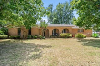 1300 Southridge Lane, Fort Smith, AR 72908