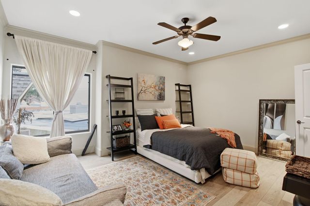 4057 Breakwood Drive, Houston, TX 77025