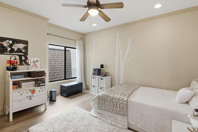 4057 Breakwood Drive, Houston, TX 77025