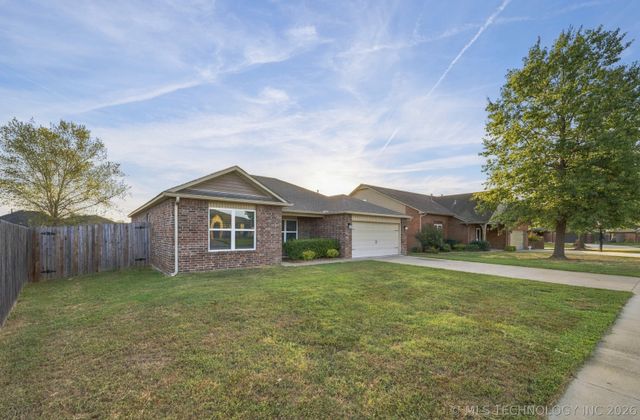 1006 Woodland Road, Claremore, OK 74019
