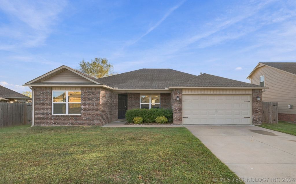 1006 Woodland Road, Claremore, OK 74019