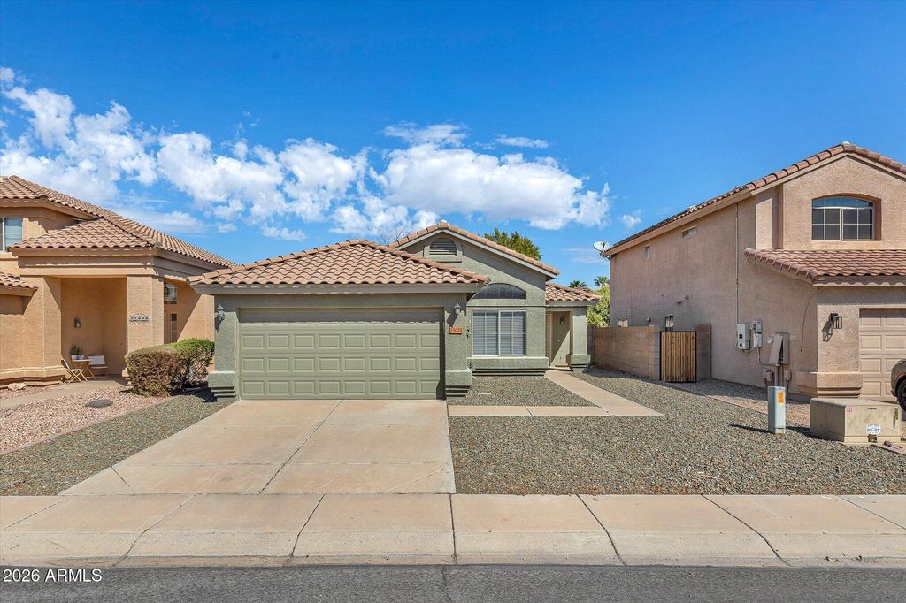 15022 W BOTTLE TREE Avenue, Surprise, AZ 85374 — photo 2