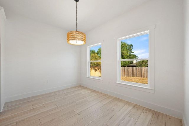 4 Dalewood DR, Wimberley, TX 78676