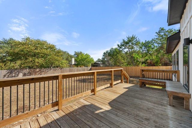 4 Dalewood DR, Wimberley, TX 78676