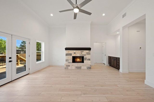 4 Dalewood DR, Wimberley, TX 78676