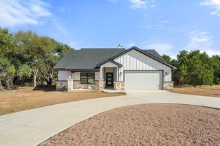 4 Dalewood DR, Wimberley, TX 78676