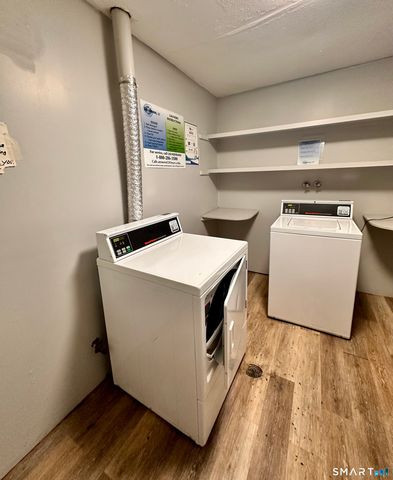 16 Henry Street, Hartford, CT 06114