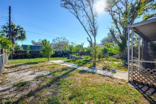 2405 21ST AVENUE W, Bradenton, FL 34205