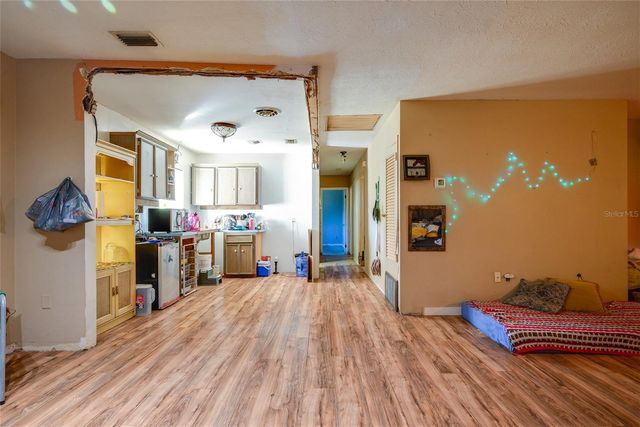 2405 21ST AVENUE W, Bradenton, FL 34205