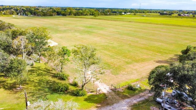 13801 Cedar Street, Santa Fe, TX 77517