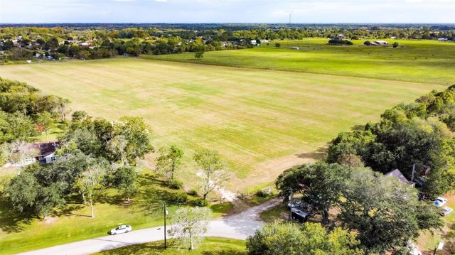 13801 Cedar Street, Santa Fe, TX 77517