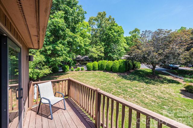 1759 12th Street NE, Hickory, NC 28601