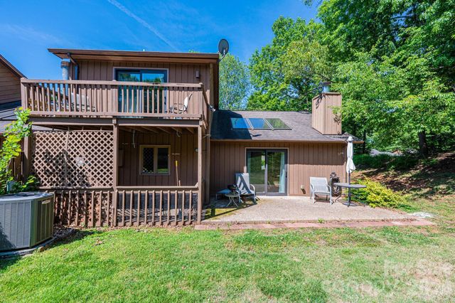 1759 12th Street NE, Hickory, NC 28601