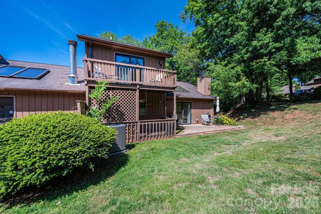 1759 12th Street NE, Hickory, NC 28601