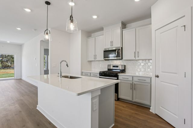 1541 Bear Branch Trce, Columbia, TN 38401