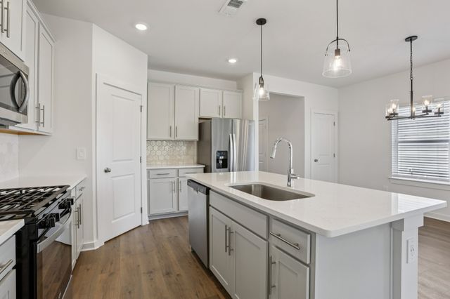 1541 Bear Branch Trce, Columbia, TN 38401