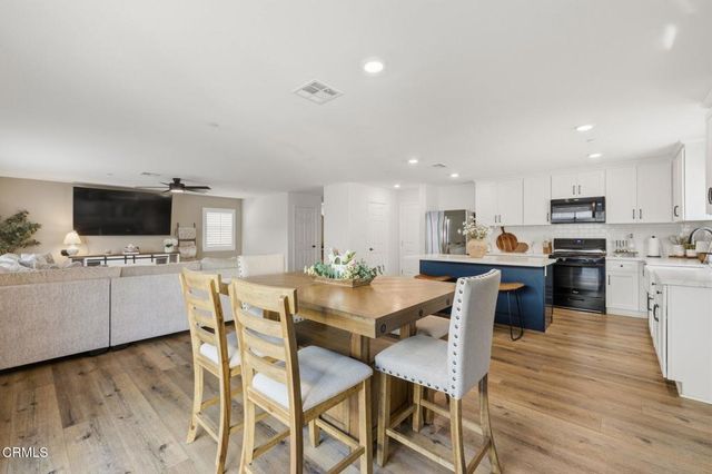 454 Celebration Lane, Santa Paula, CA 93060