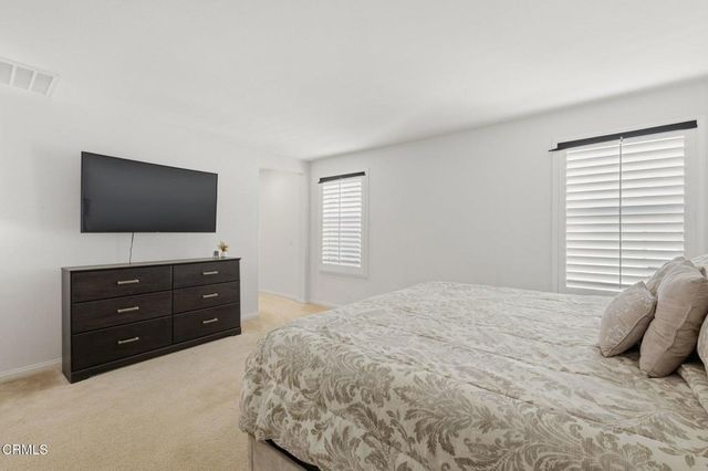 454 Celebration Lane, Santa Paula, CA 93060