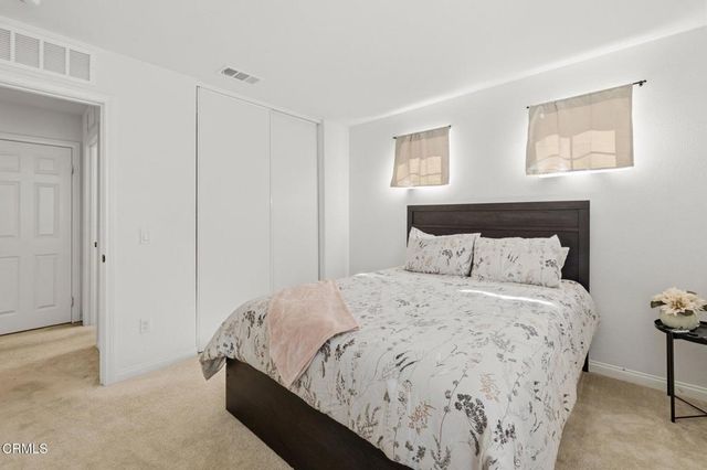 454 Celebration Lane, Santa Paula, CA 93060