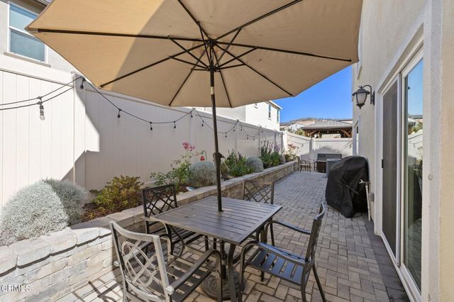 454 Celebration Lane, Santa Paula, CA 93060