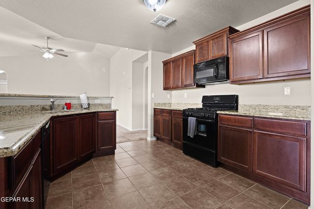 917 DANNY SANCHEZ Place, Anthony, TX 79821