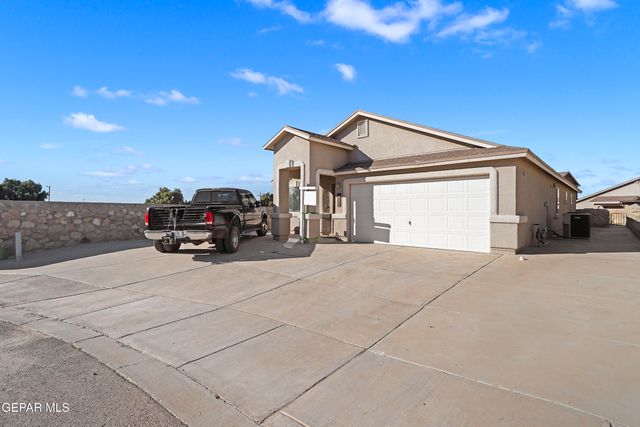 917 DANNY SANCHEZ Place, Anthony, TX 79821