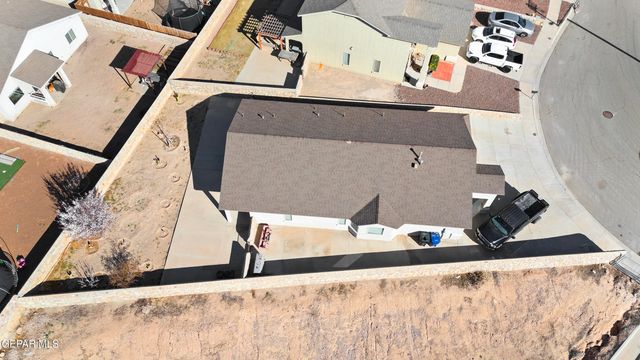 917 DANNY SANCHEZ Place, Anthony, TX 79821