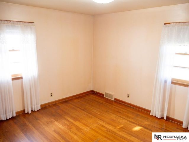 6774 Emmet Street, Omaha, NE 68104