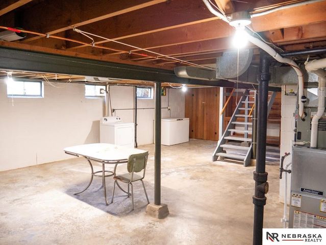 6774 Emmet Street, Omaha, NE 68104